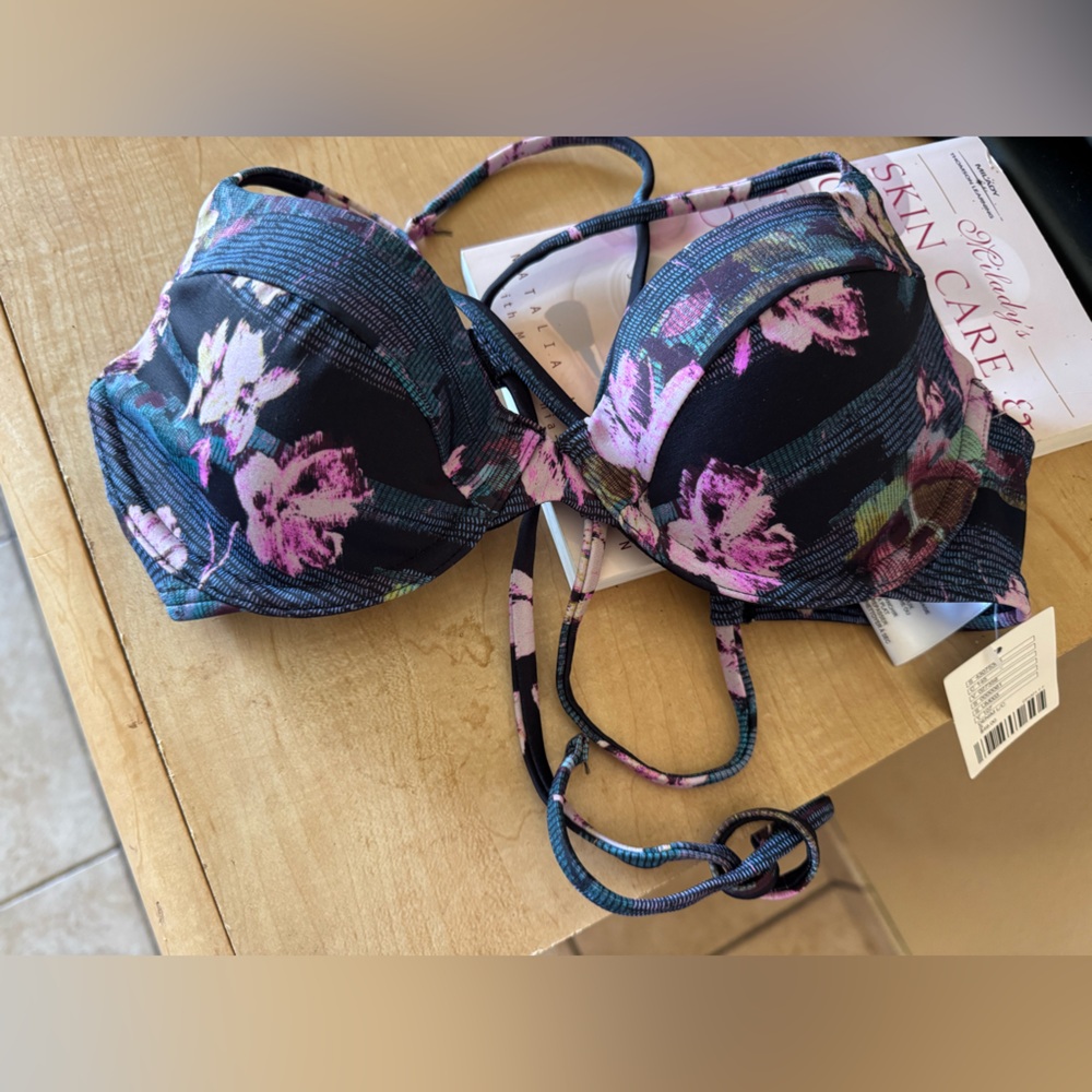 Urban Outfitters 1 Pc Bikini Top Size S